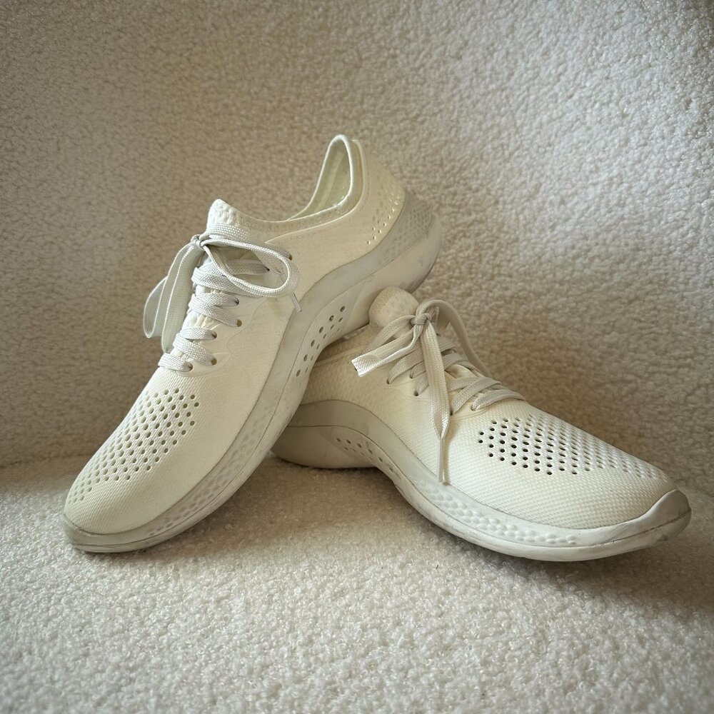 CROCS LiteRide Pacer 360 lace up sneakers | W9 | white water friendly